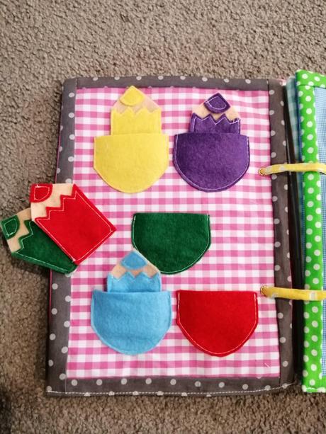 Šitá kniha quiet book,