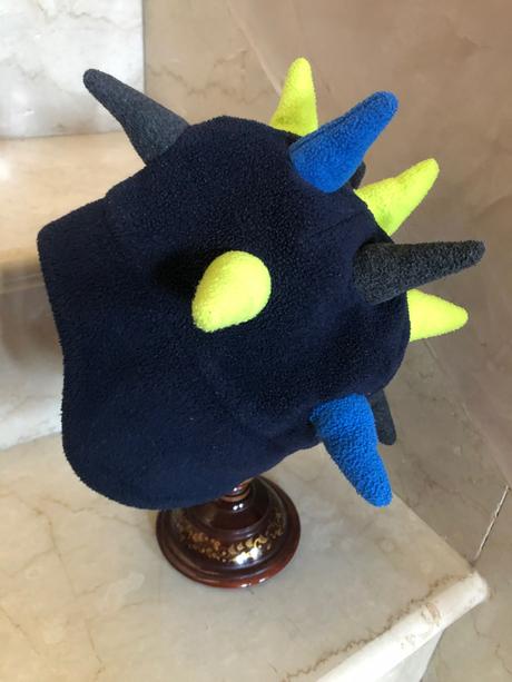 Teplá čiapka s pichliačmi, 92