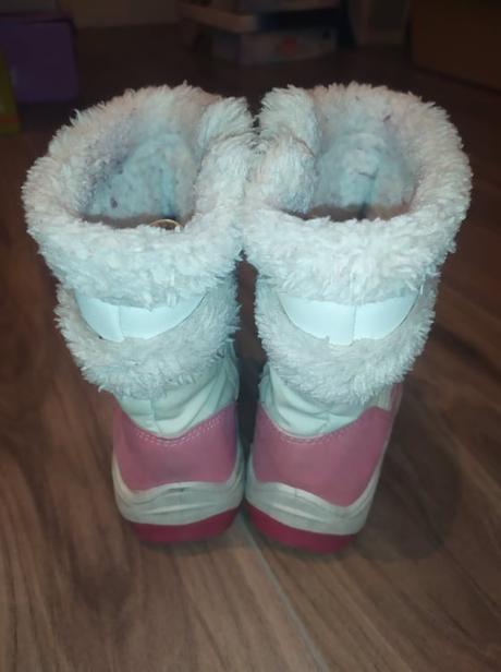 Snehule pre dievčatká, 24