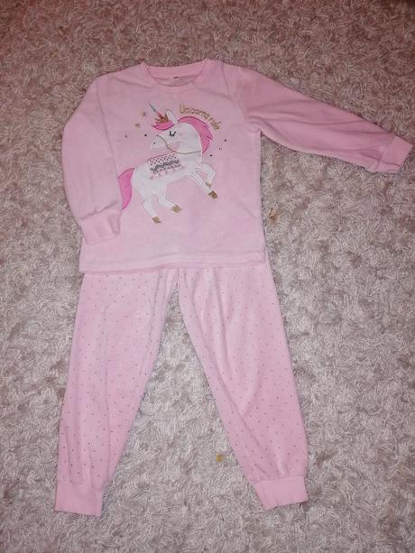 Dievčenské pyžamo, c&a,116