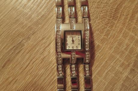 Hodinky s kryštálikmi, quartz