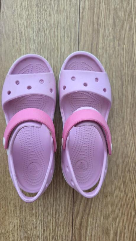 Dievčenské sandálky crocs veľ.j2, crocs,33