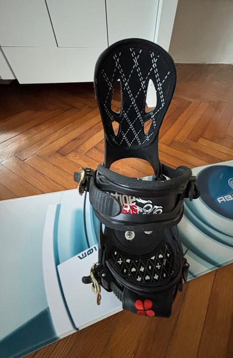 Snowboard s viazaním, 150-159 cm