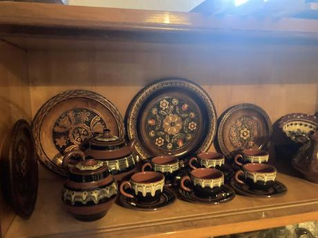 Bulharská keramika+taniere bulharské drevené, 