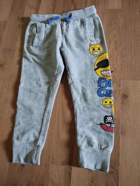 Detské teplaky, 104