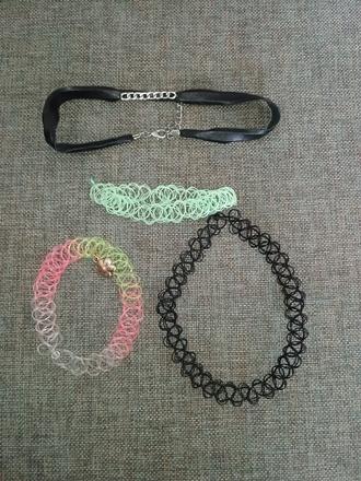 Náhrdelníky na krk, cena spolu,