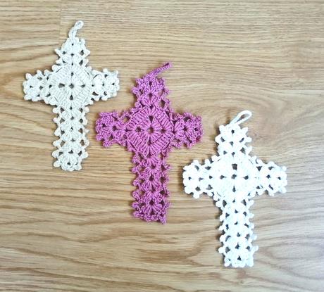Háčkovaný krížik, handmade, rôzne farby, 