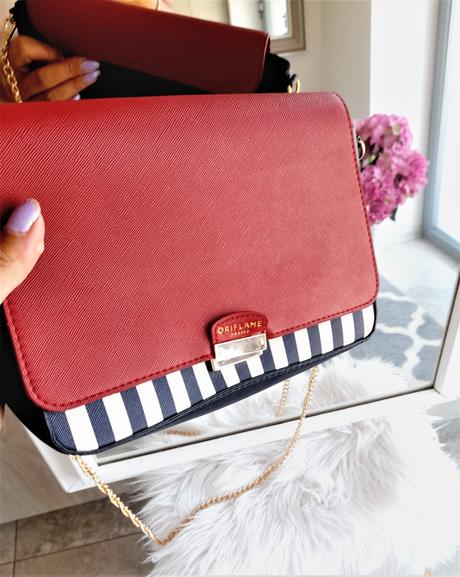 Kabelka so zlatou retiazkou, 