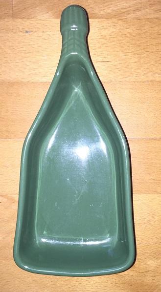 Keramická miska v tvare fľaše, 