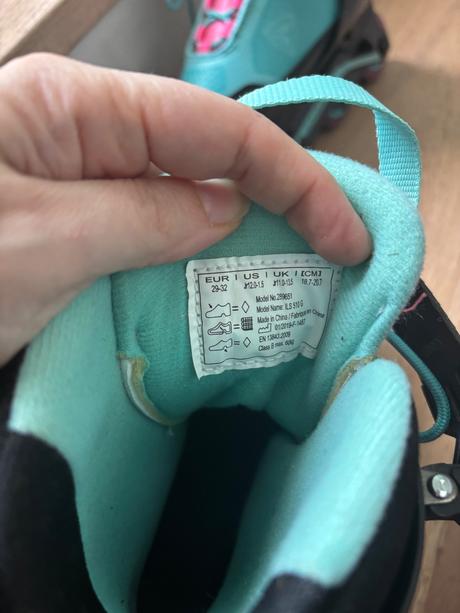 Korcule firefly vel 29-32 ako nove, 29