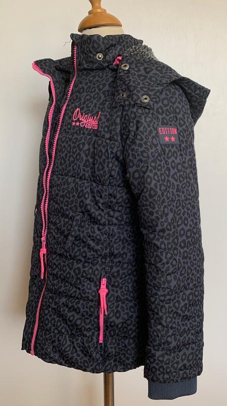 Dievčenská vetrovka na zimu s kapucňou, 134