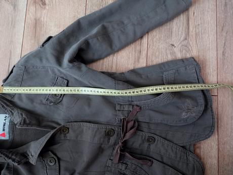 Prechodná bunda, 158