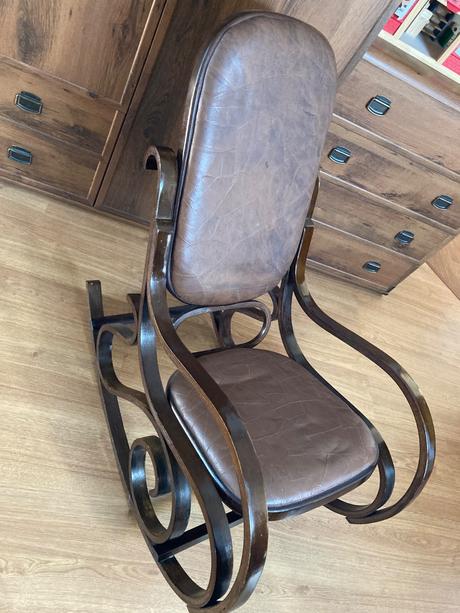 Hojdacie kreslo zachovale, 