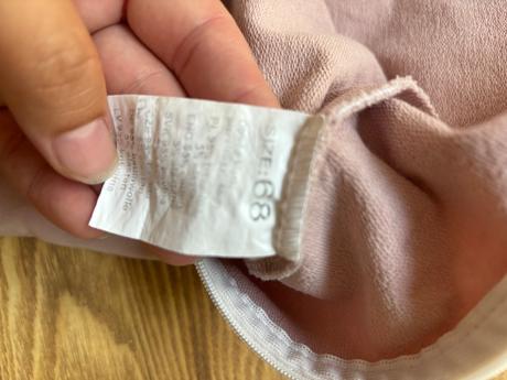 Rúžový overal, 62