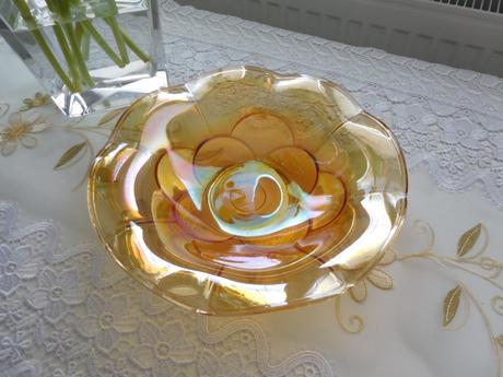 Misa z farebného skla v tvare kvietku-retro,, 