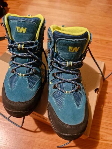 Detske turisticke topanky_modro-zelene, baťa,37