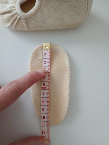 Luxusné capačky zn. escada, <17