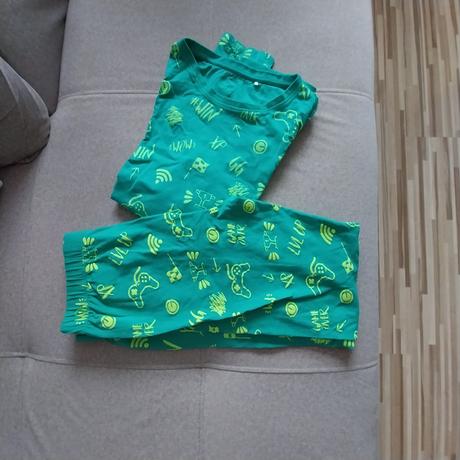 Pyžamo, reserved,158