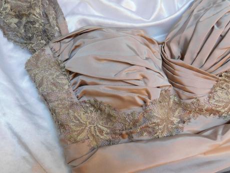 Kvalitne slavnostne saty, 38