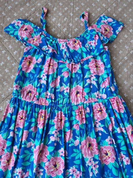 Dievčenské šaty, 134