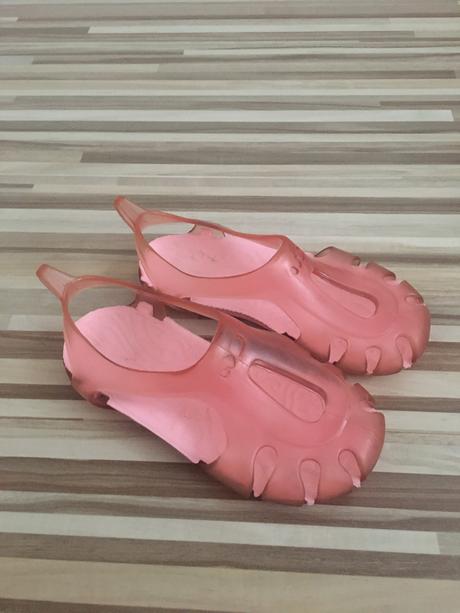 Gumenne sandalky do mora, 26