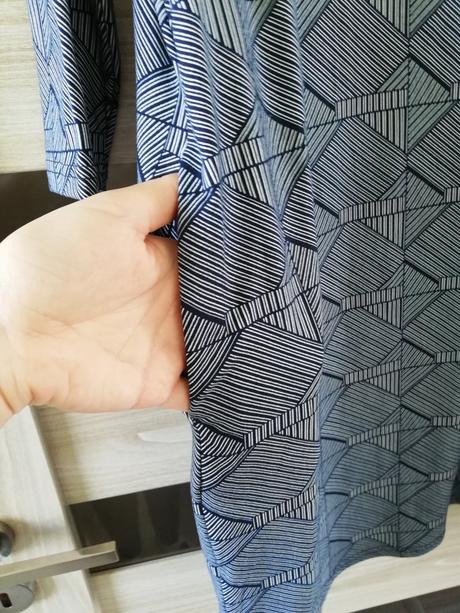 Šaty s vreckami, 38