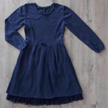 Pletené tmavomodré šaty, 134