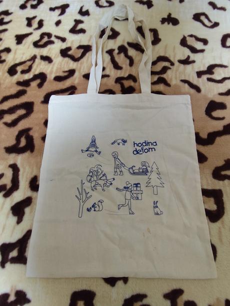 Textilna taska hodina detom s malym fliacikom, 