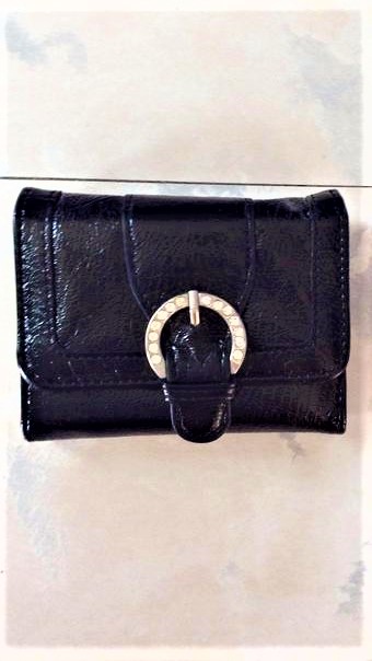 Laková peňaženka,