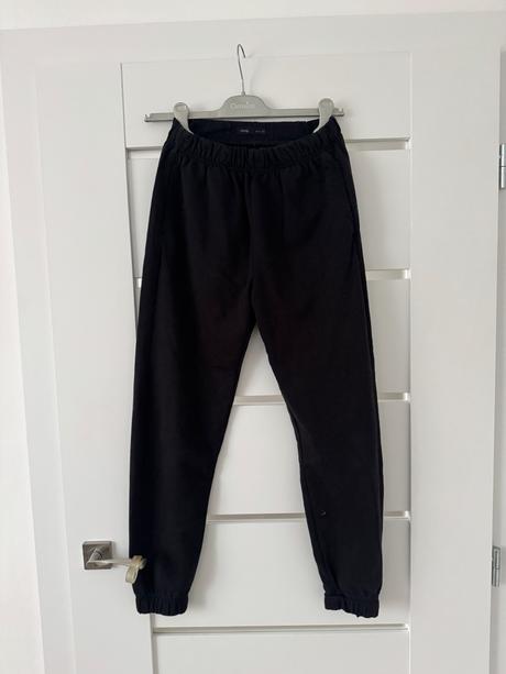 Čierne teplaky, sinsay,xs