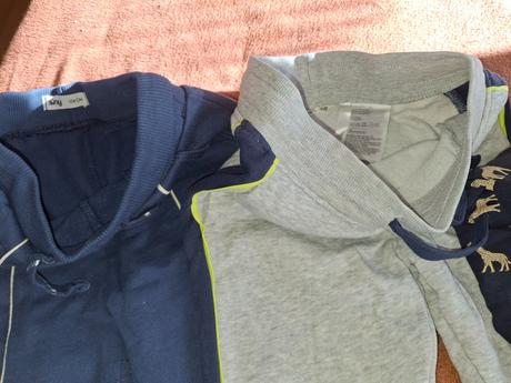 Chlapčenské tepláky 4 + 2 ks, h&m,104