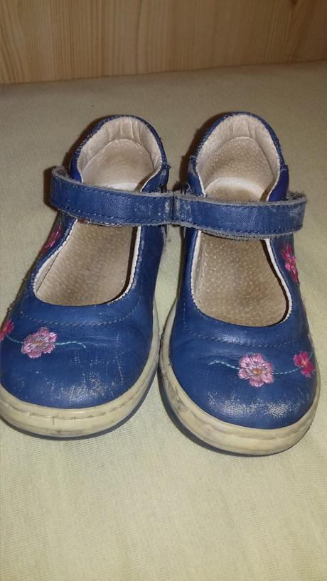 Sandalky, bambulini,23