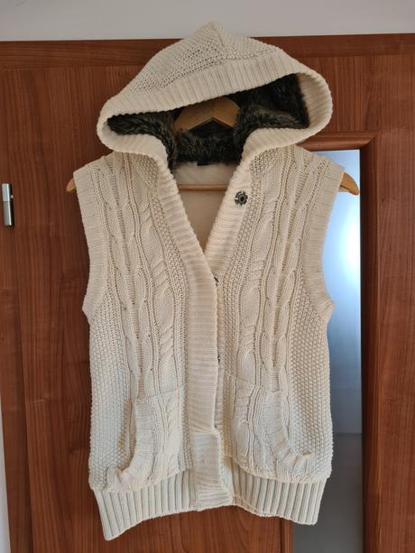 Štrikovaná vesta, pimkie,s