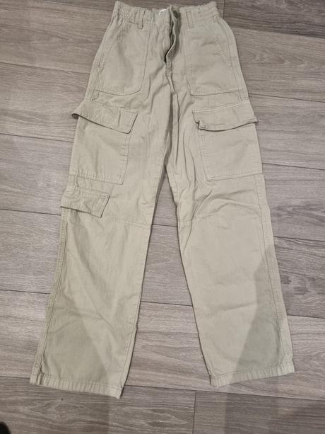 Nohavice, pull&bear,32
