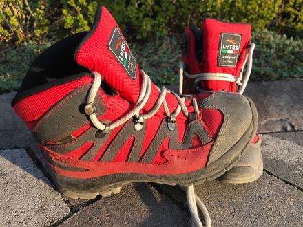 Turisticke topanky, 33