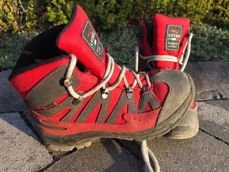 Turisticke topanky, 33