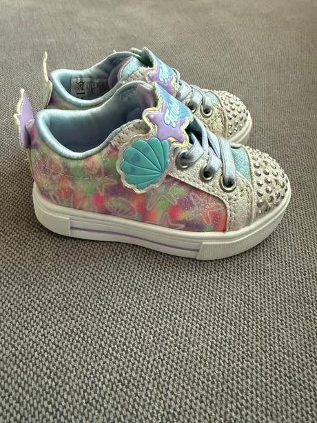Dievcenske svietiace tenisky, skechers,21