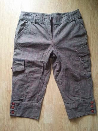 Tmavosivé tristvrtove nohavice karovane.., 40