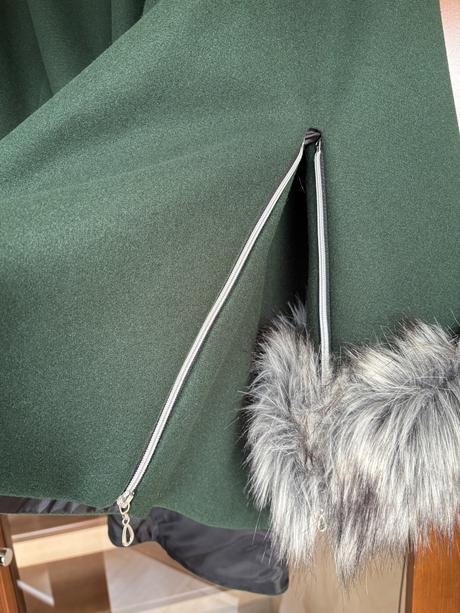 Kabátik/pončo s kožušinou, 