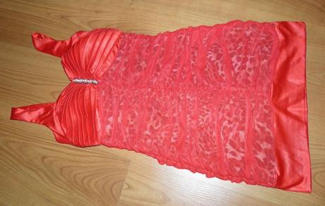 Šaty v štýle wow (veľmi sexy), xs