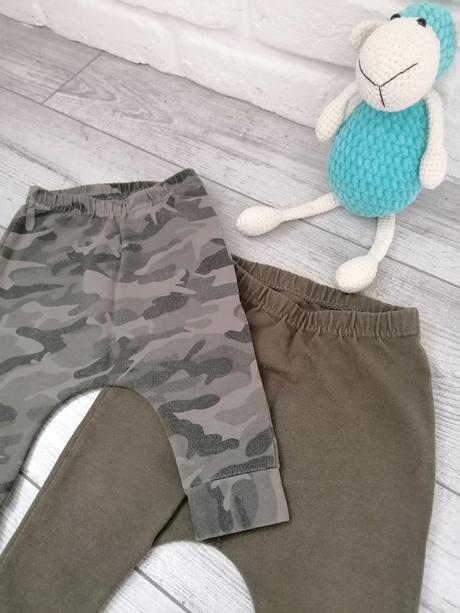 Pudlové tepláčiky 2 ks, 68