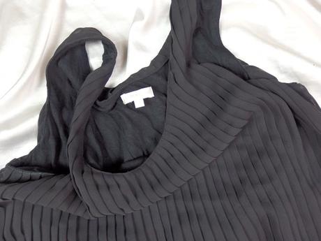 Luxusné plisované šaty, 40