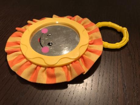 Zrkadielko na hraciu hrazdičku, 