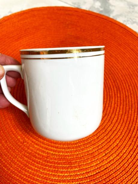 Staré vidiecke hrnčeky 2 ks,