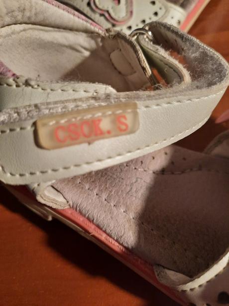 Dievčenské sandále, 26