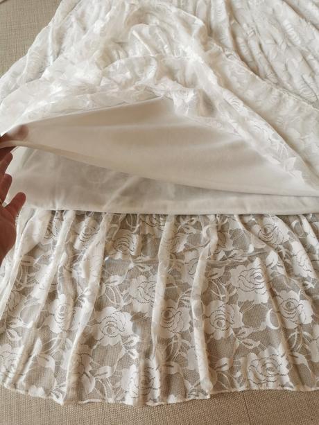 Šaty na prijímanie vrátane poštovného, 152