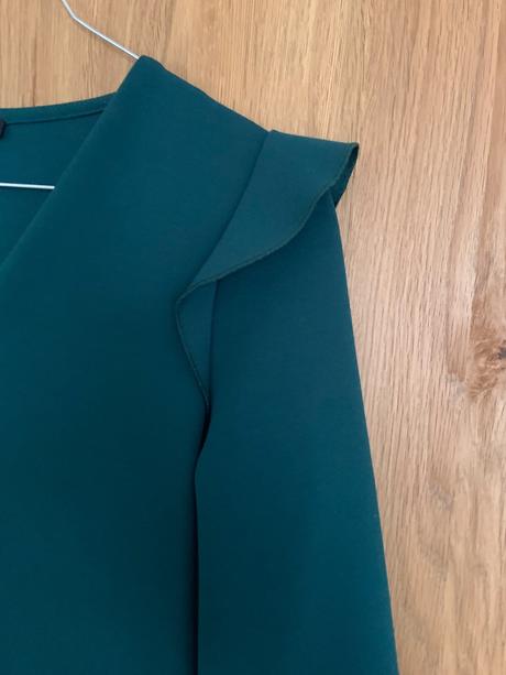 Smaragdove zelene saty, s