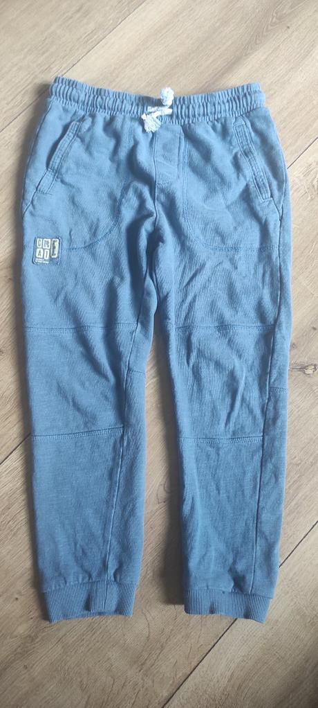 Tepláky, reserved,134