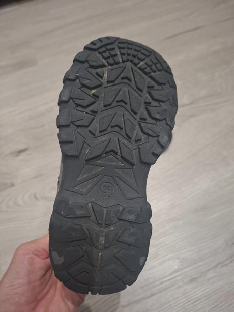 Zateplené modré topánky, 26