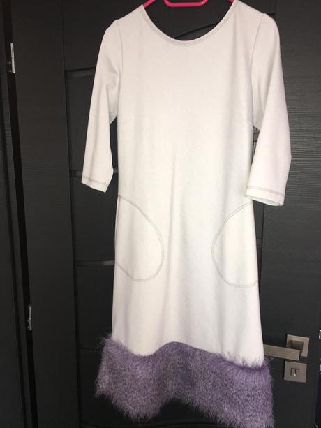 Šaty s kožušinou, s